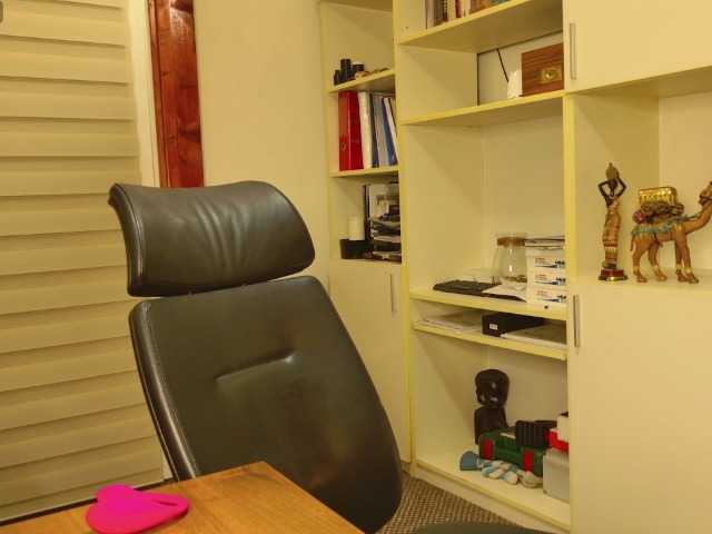 MiriamDelyn's BongaCams show and profile