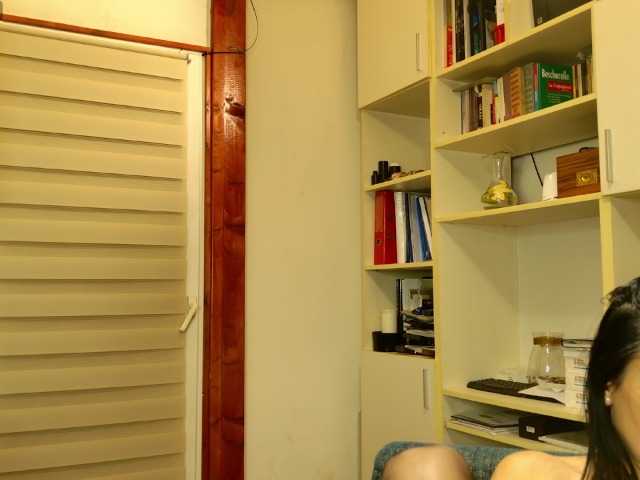 MiriamDelyn's BongaCams show and profile