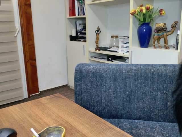 MiriamDelyn's BongaCams show and profile