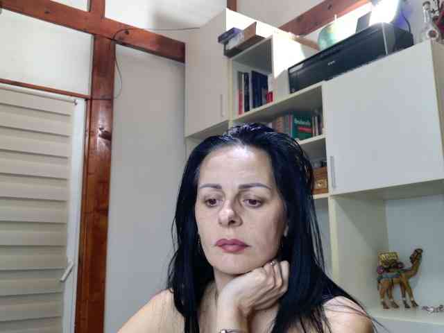 MiriamDelyn MiriamDelyn