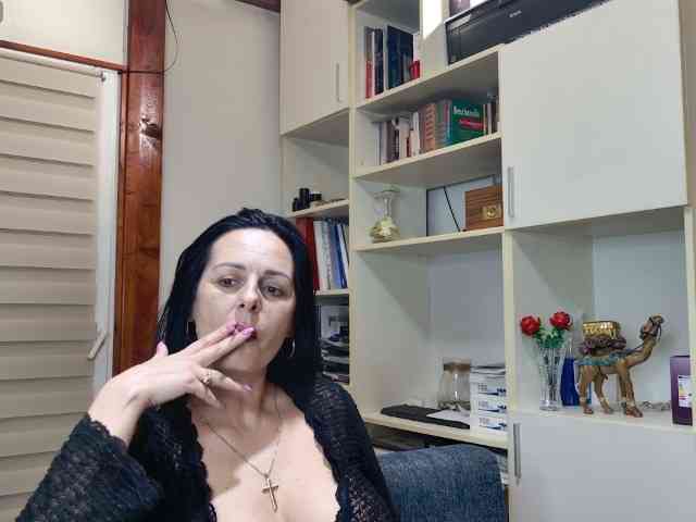 MiriamDelyn MiriamDelyn