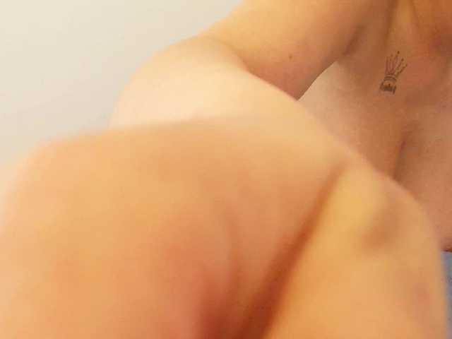 AngelicFox's BongaCams show and profile