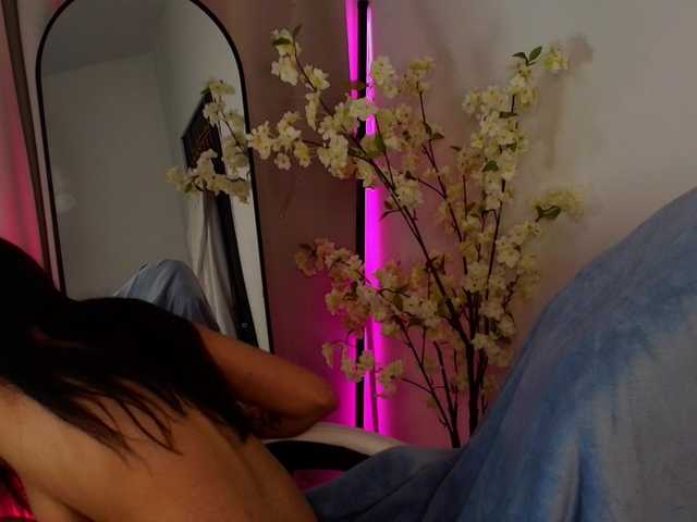 AngelicFox's BongaCams show and profile