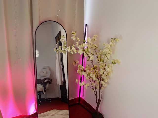 AngelicFox's BongaCams show and profile