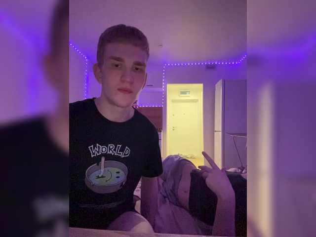 Cobaki's BongaCams show and profile