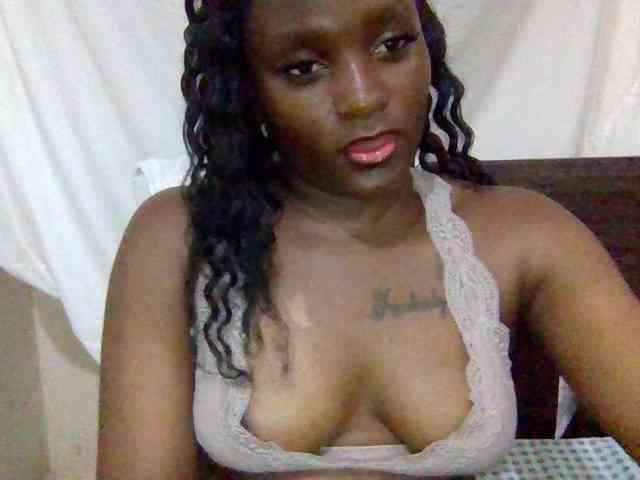 Kimzey Live Webcam on BongaCams