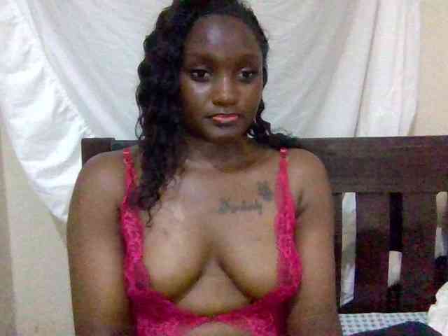 Kimzey Live Webcam on BongaCams