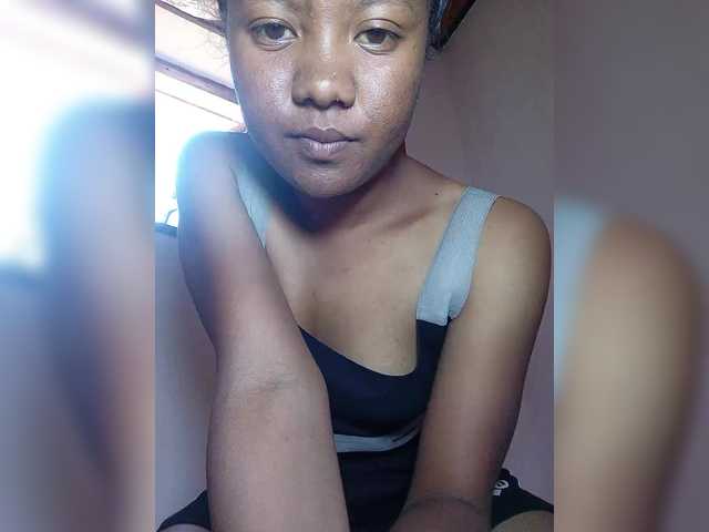 Rosiah01's BongaCams show and profile