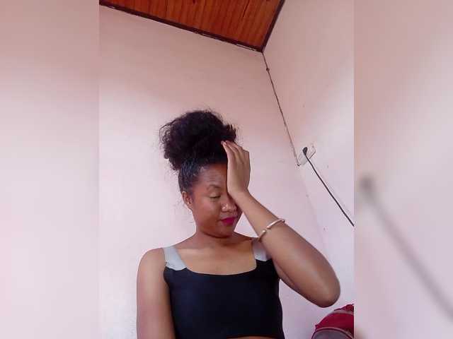 Rosiah01's BongaCams show and profile