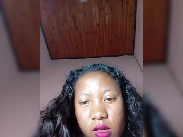 Rosiah01's BongaCams show and profile