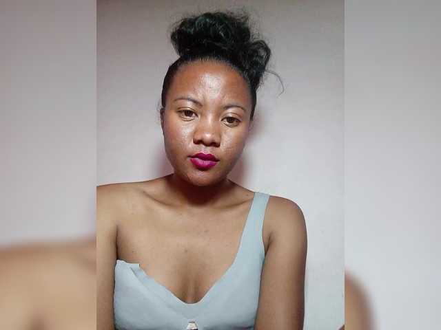 Rosiah01's BongaCams show and profile