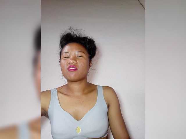 Rosiah01's BongaCams show and profile