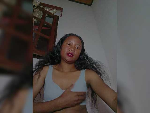 Rosiah01 Live Cam on BongaCams