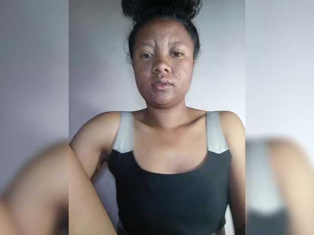 Rosiah01's BongaCams show and profile