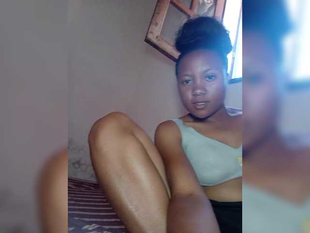 Rosiah01's BongaCams show and profile