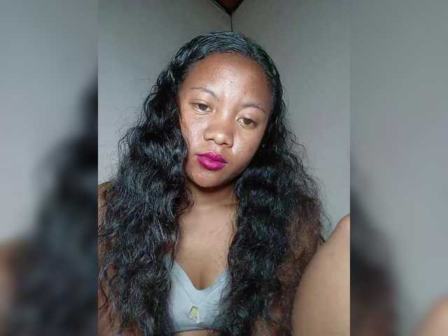 Rosiah01's BongaCams show and profile