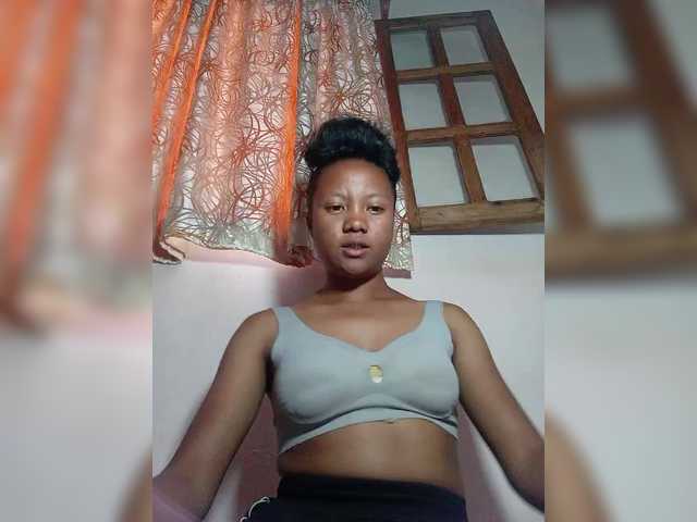 Rosiah01's BongaCams show and profile