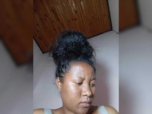 Rosiah01's BongaCams show and profile