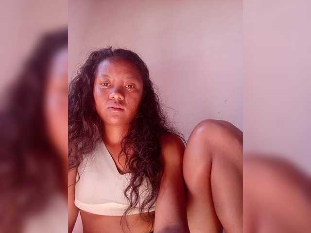 Rosiah01's BongaCams show and profile