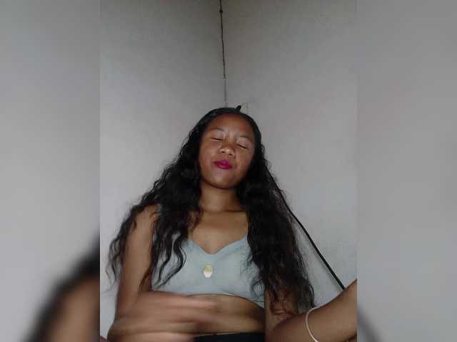 Rosiah01's BongaCams show and profile