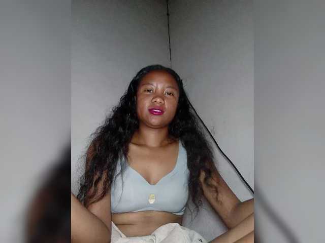 Rosiah01's BongaCams show and profile