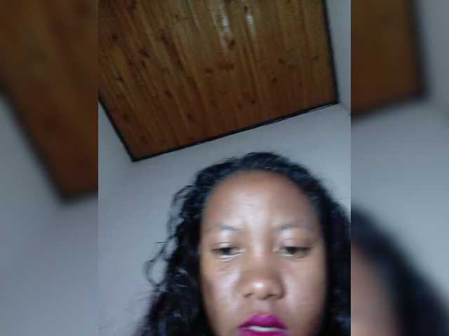 Rosiah01's BongaCams show and profile