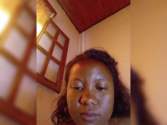 Rosiah01's BongaCams show and profile