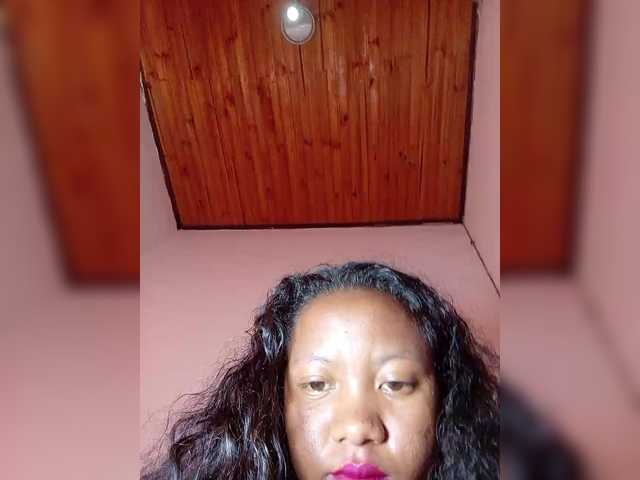 Rosiah01's BongaCams show and profile