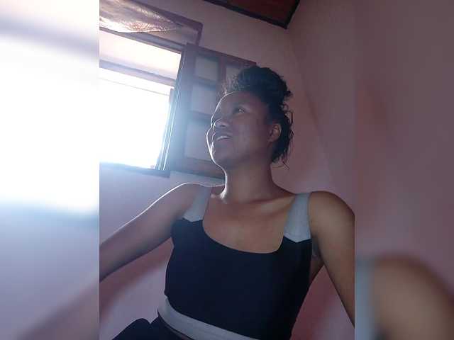 Rosiah01's BongaCams show and profile