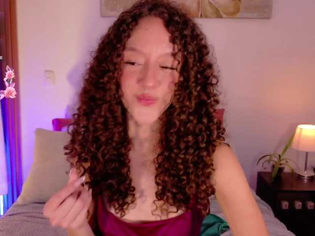 ChloeMoreti's BongaCams show and profile