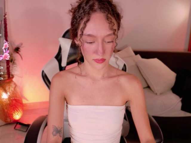 ChloeMoreti's BongaCams show and profile