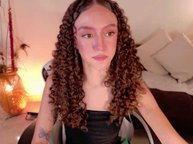 ChloeMoreti's BongaCams show and profile