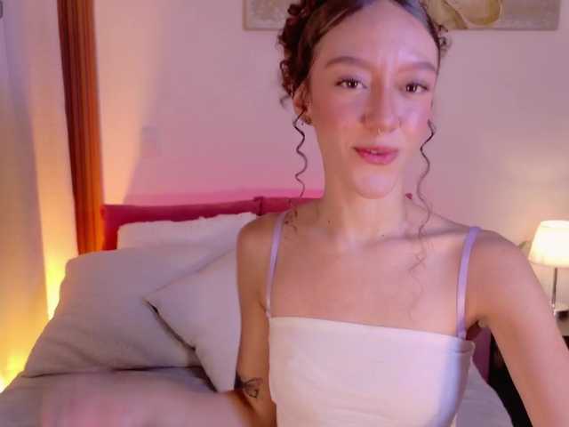 ChloeMoreti's BongaCams show and profile