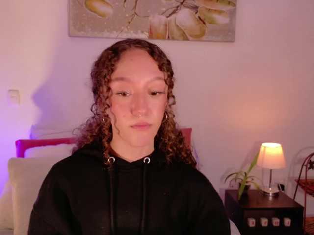 ChloeMoreti's BongaCams show and profile