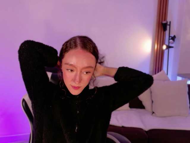 ChloeMoreti's BongaCams show and profile