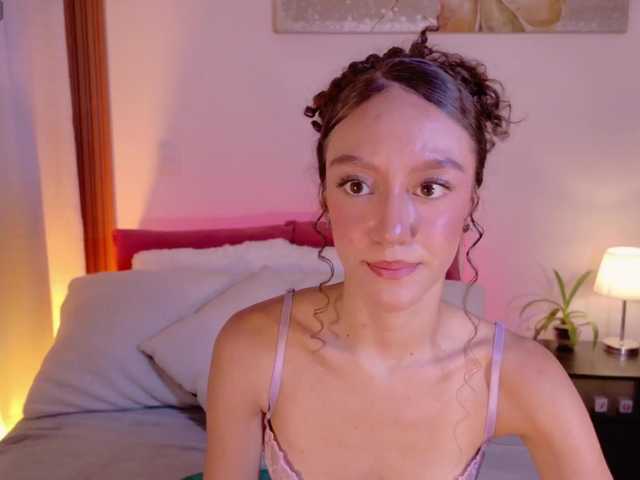 ChloeMoreti's BongaCams show and profile