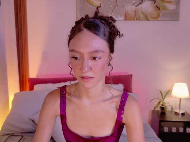 ChloeMoreti's BongaCams show and profile