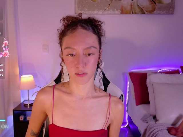 ChloeMoreti's BongaCams show and profile