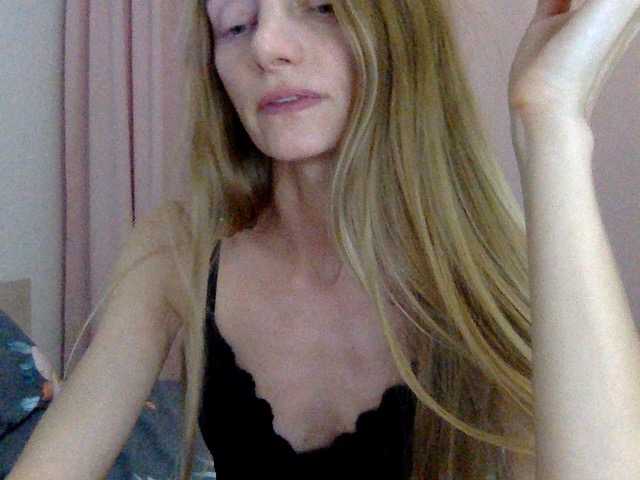 Evangelika's BongaCams show and profile