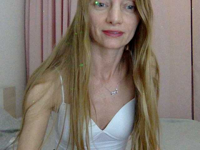 Evangelika's BongaCams show and profile