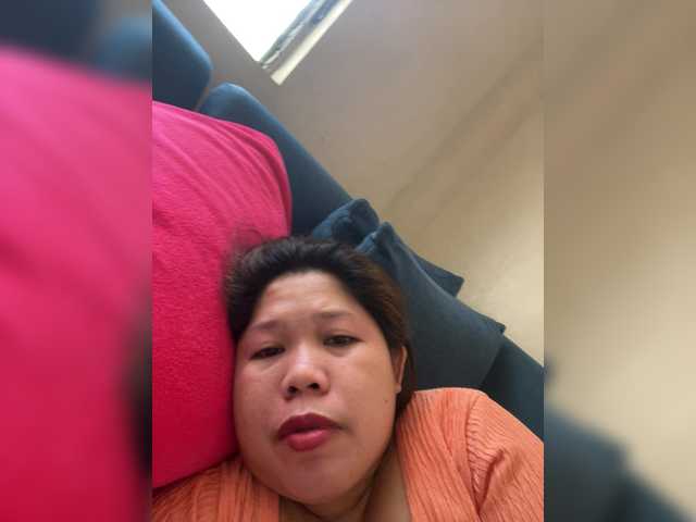 ChubbyBabe31's BongaCams show and profile