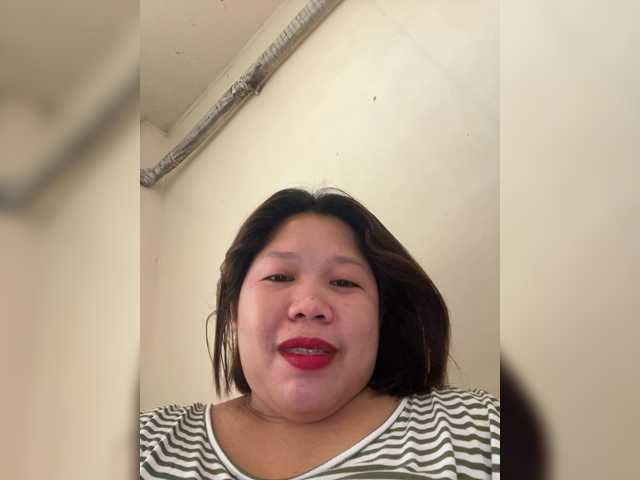 ChubbyBabe31's BongaCams show and profile