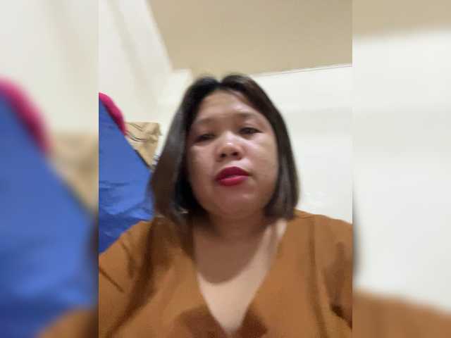 ChubbyBabe31's BongaCams show and profile