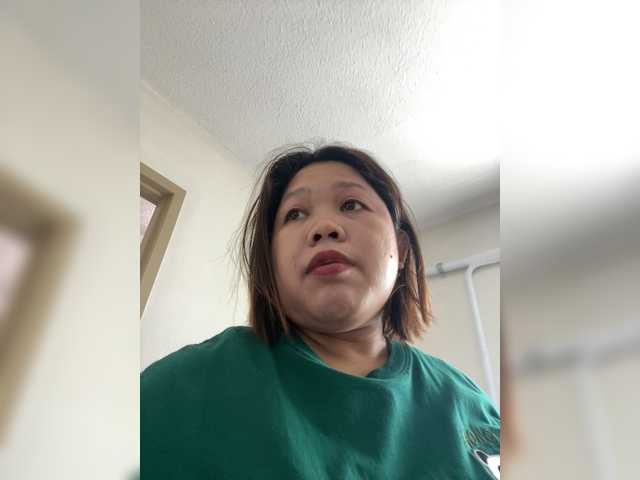 ChubbyBabe31's BongaCams show and profile