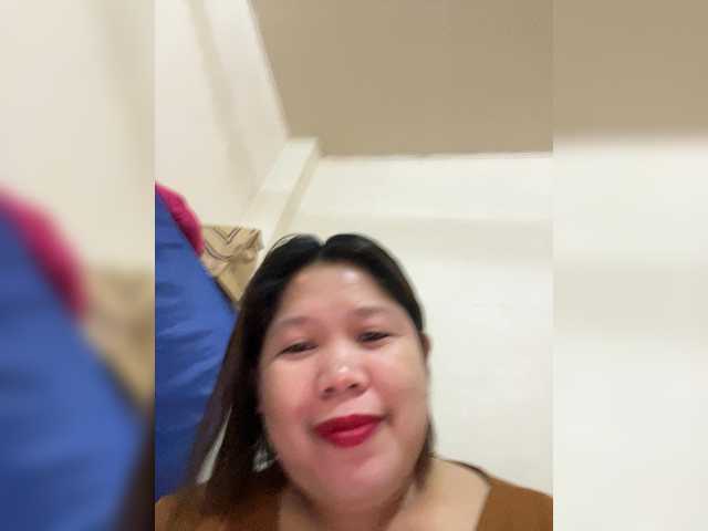 ChubbyBabe31's BongaCams show and profile