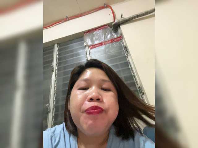 ChubbyBabe31's BongaCams show and profile