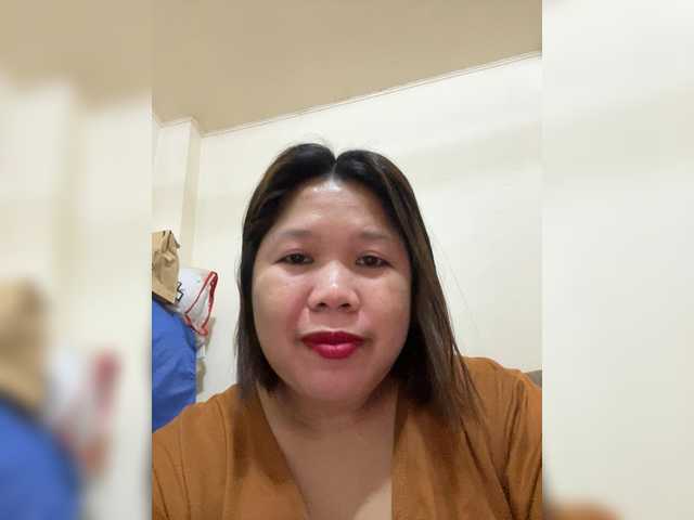 ChubbyBabe31's BongaCams show and profile