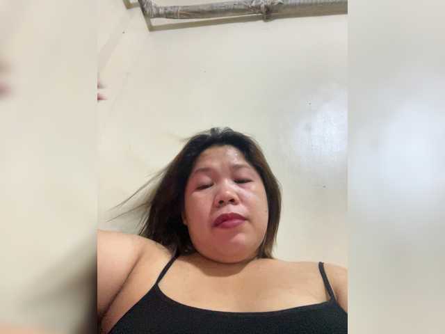 ChubbyBabe31's BongaCams show and profile