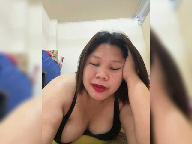 ChubbyBabe31's BongaCams show and profile