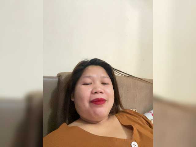 ChubbyBabe31's BongaCams show and profile